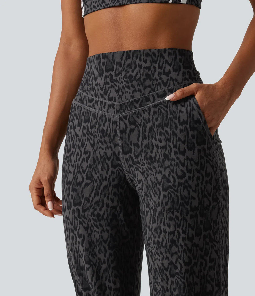 Halara UltraSculpt Leopard Print High Waisted Tummy Control Yoga Joggers with Pockets