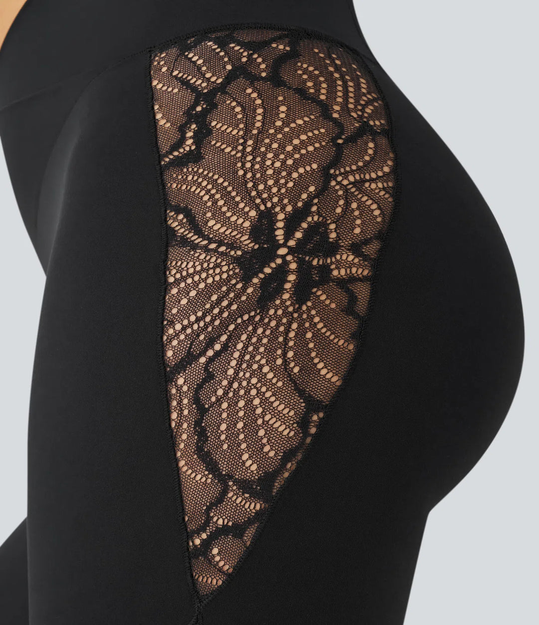 SoftlyZero High Waisted Crossover Contrast Lace Pocket Yoga Leggings